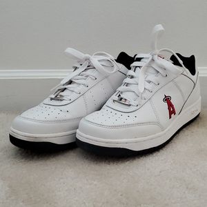 Mens Size10 RBK MLB Angels white Sneaker